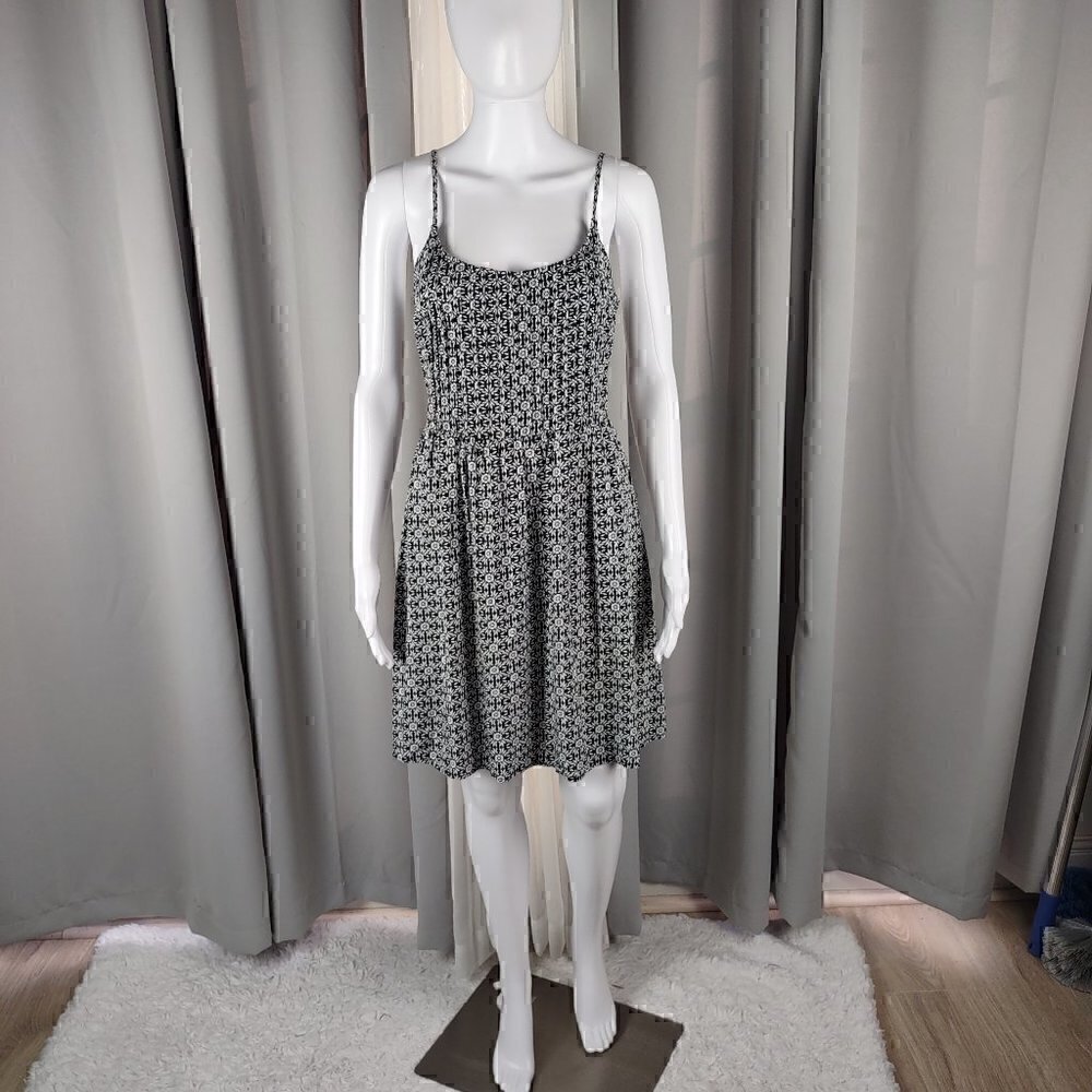 Old Navy Women's B&W Spaghetti Strap Side Zip Sunflower Dress Size Medium